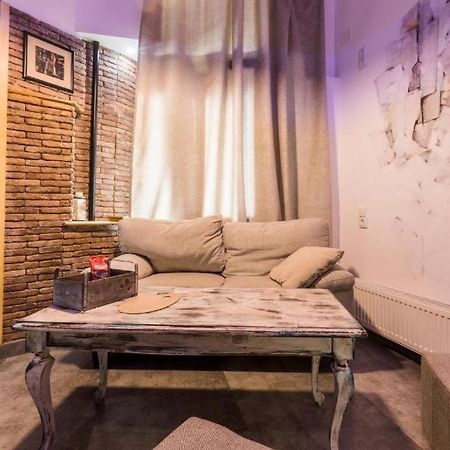 Aquarium Apartment Tbilisi Exterior foto
