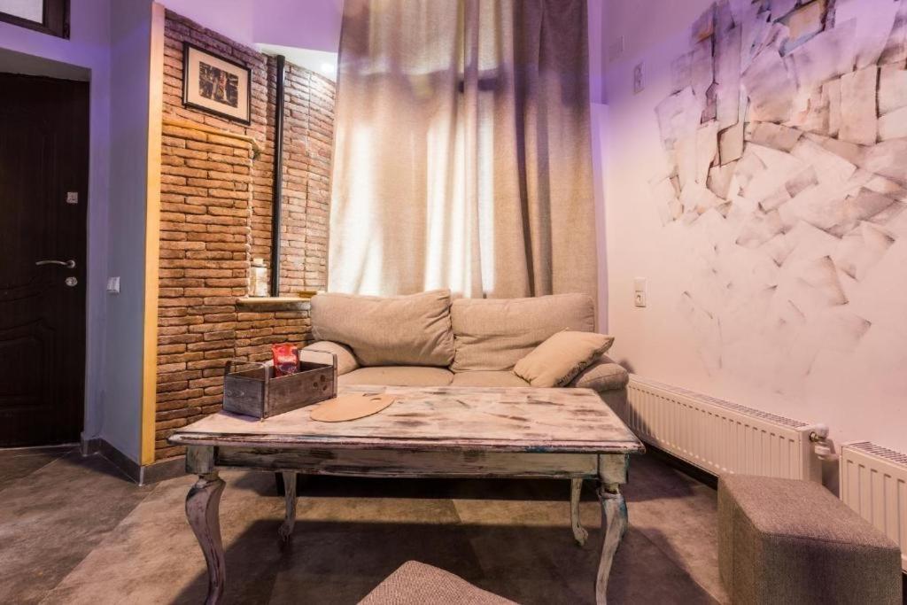 Aquarium Apartment Tbilisi Exterior foto